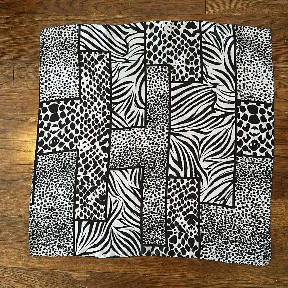 Black & white animal print silky feel polyester square‎ scarf